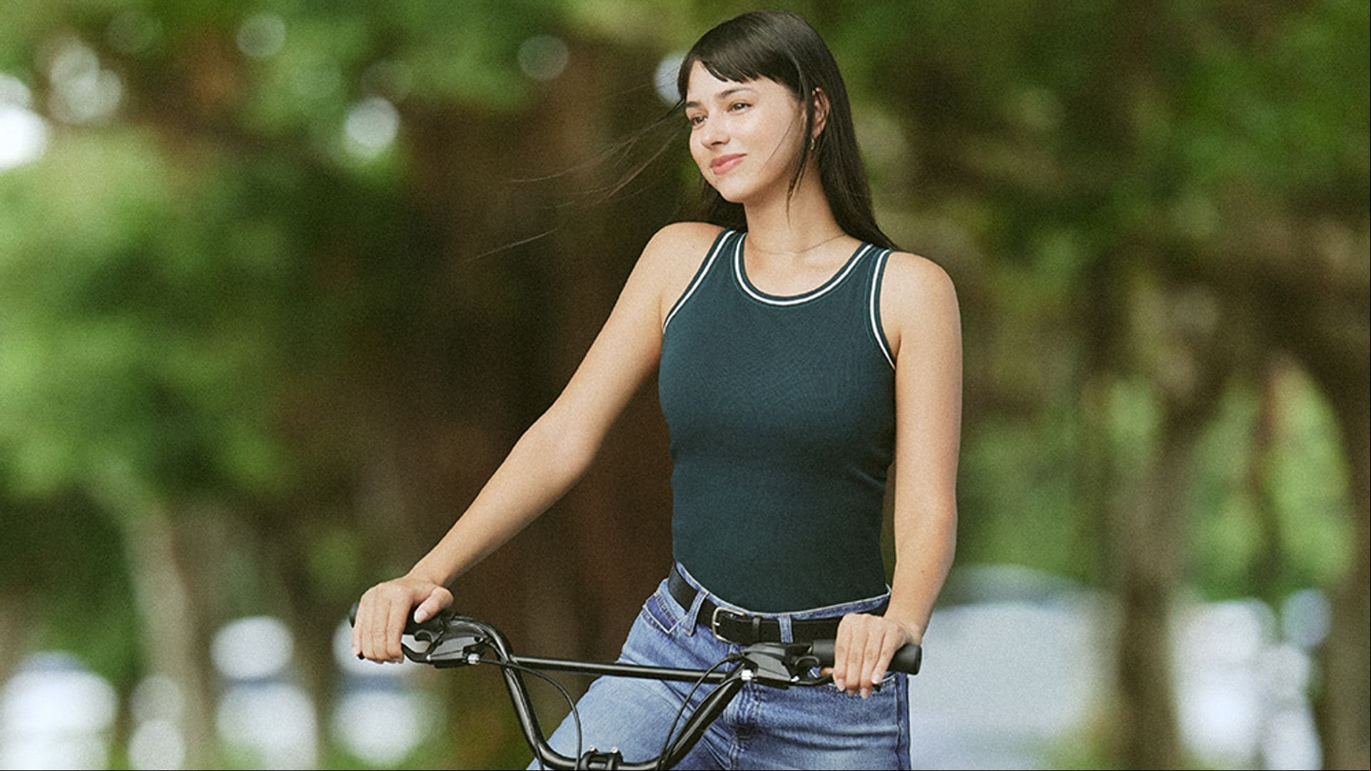 Adiós al sujetador, esta es la solución de Uniqlo para ir comodísima este verano