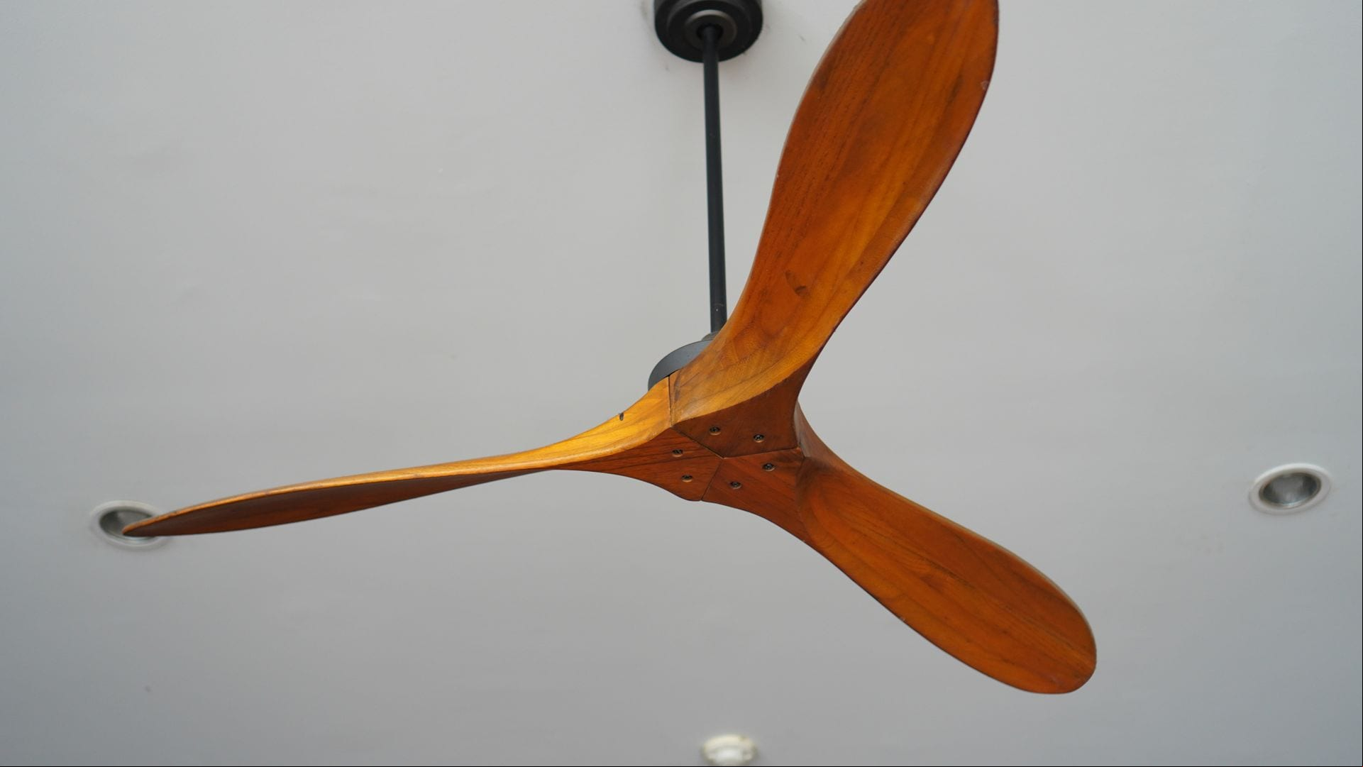 Este ventilador de techo silencioso tiene un 47% de descuento y está arrasando en Amazon
