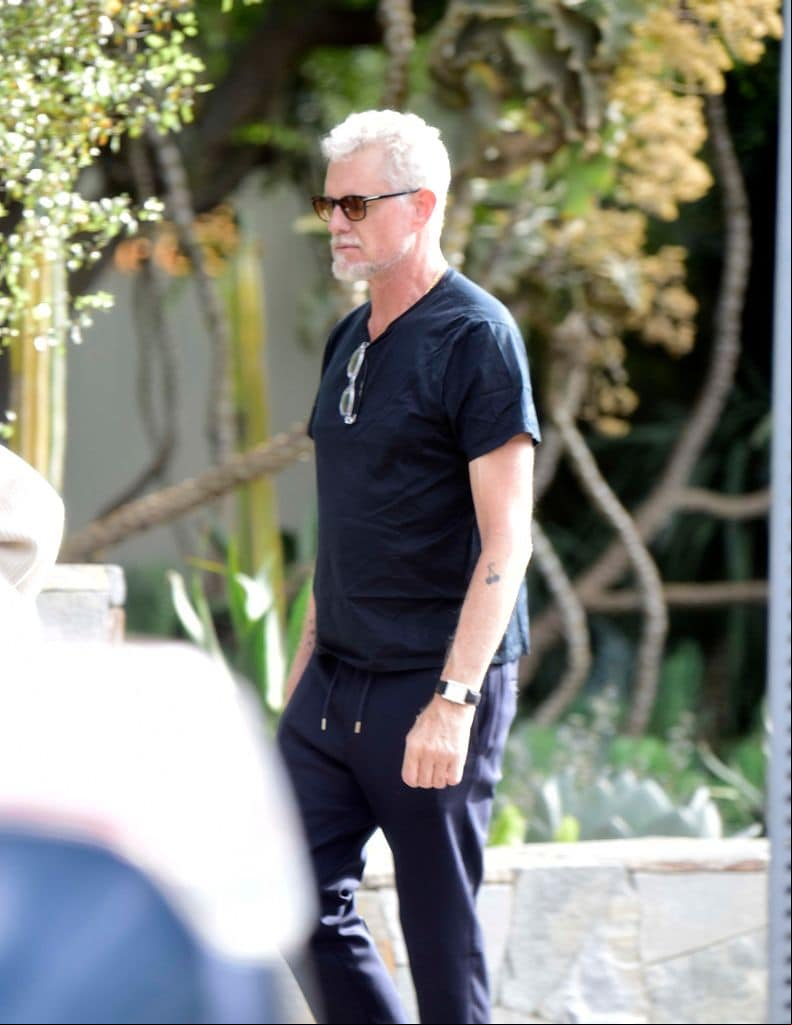Eric Dane paseando por Los Angeles en abril de 2025