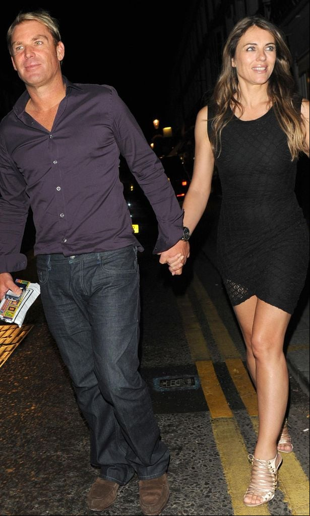 elizabeth hurley y shane warne