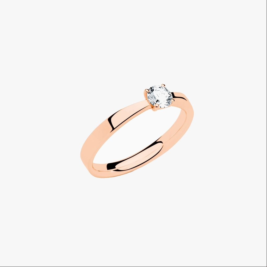 Anillo solitario de compromiso de oro rosa con diamante central Rabat Poetic