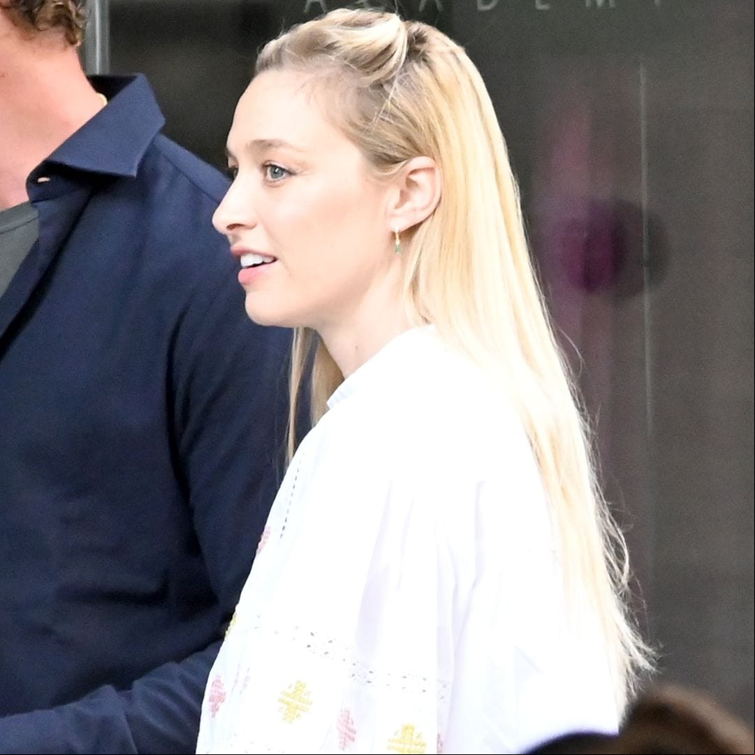 IMÁGENES EXCLUSIVAS. Beatrice Borromeo sorprende con un look premamá muy 'boho chic' con guiño a Sassa de Osma