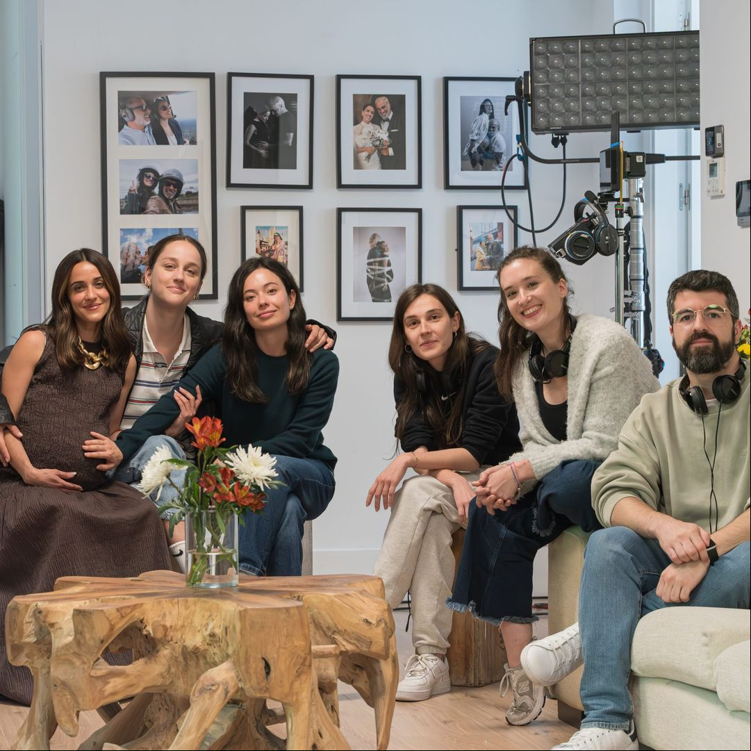 Macarena García y Anna Castillo vuelven a unirse en una serie que mezcla humor, drama y nostalgia